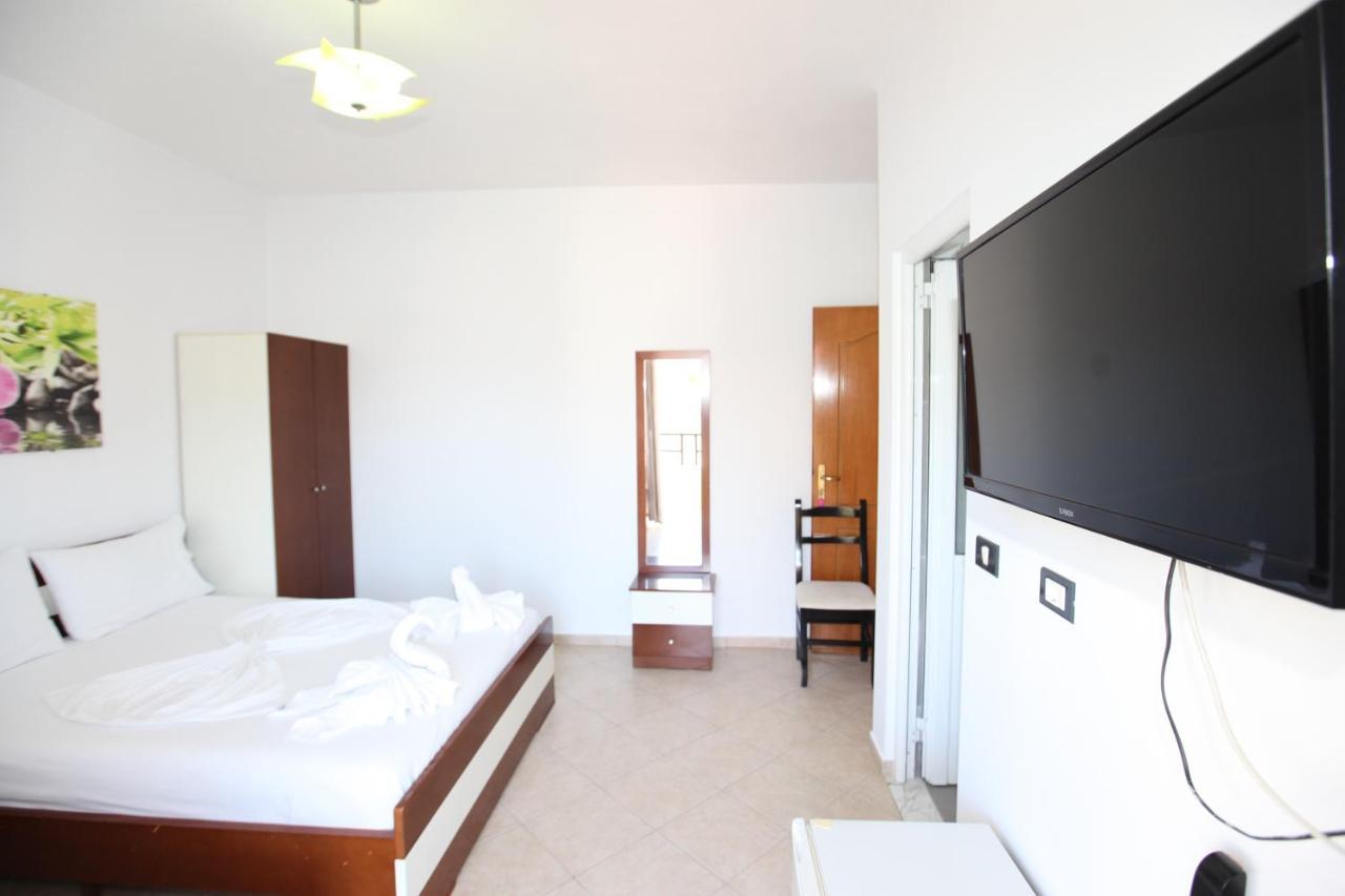 Hotel Real Sarandë 외부 사진