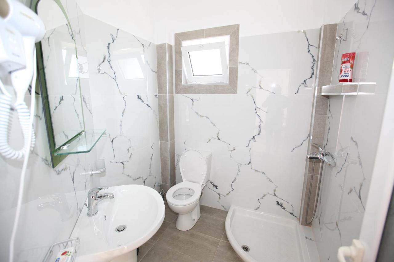 Hotel Real Sarandë 외부 사진