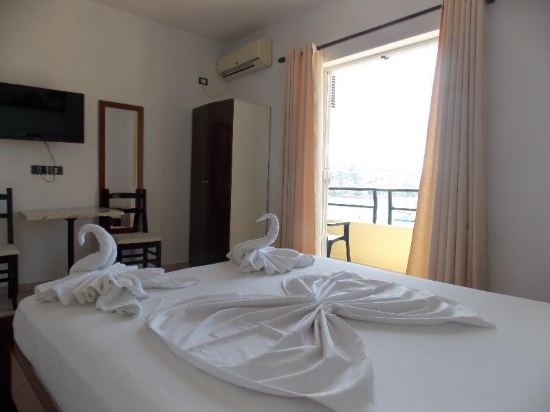 Hotel Real Sarandë 외부 사진