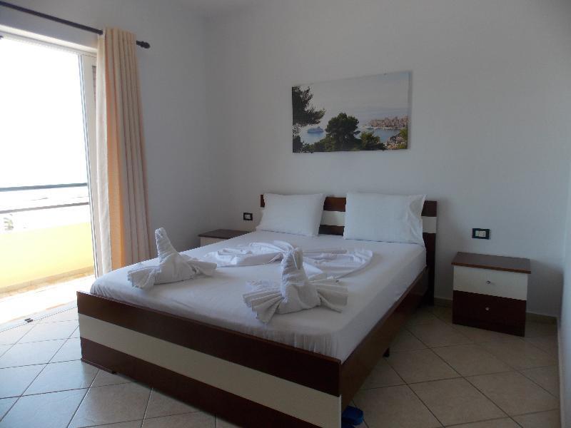 Hotel Real Sarandë 외부 사진
