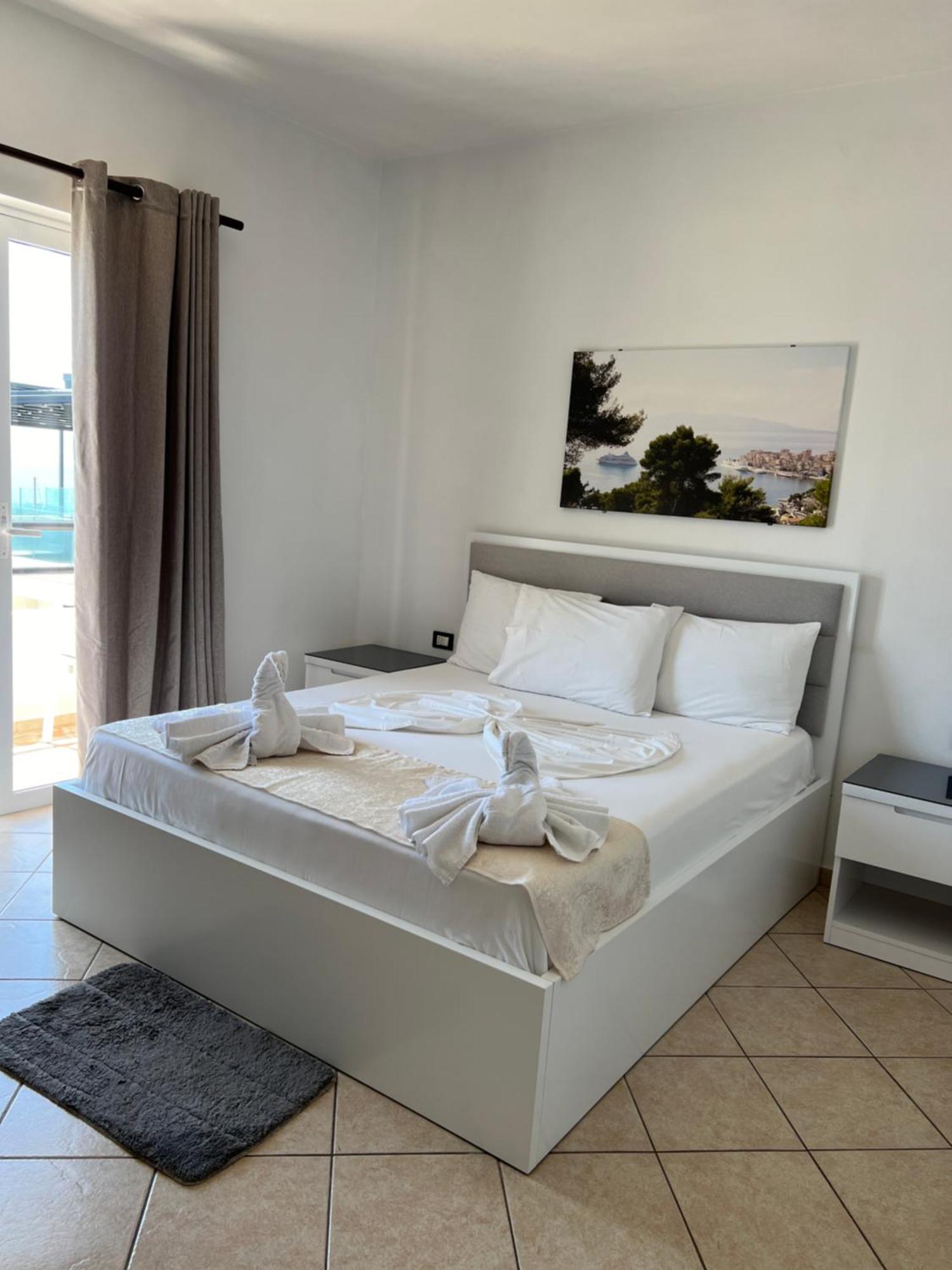 Hotel Real Sarandë 외부 사진